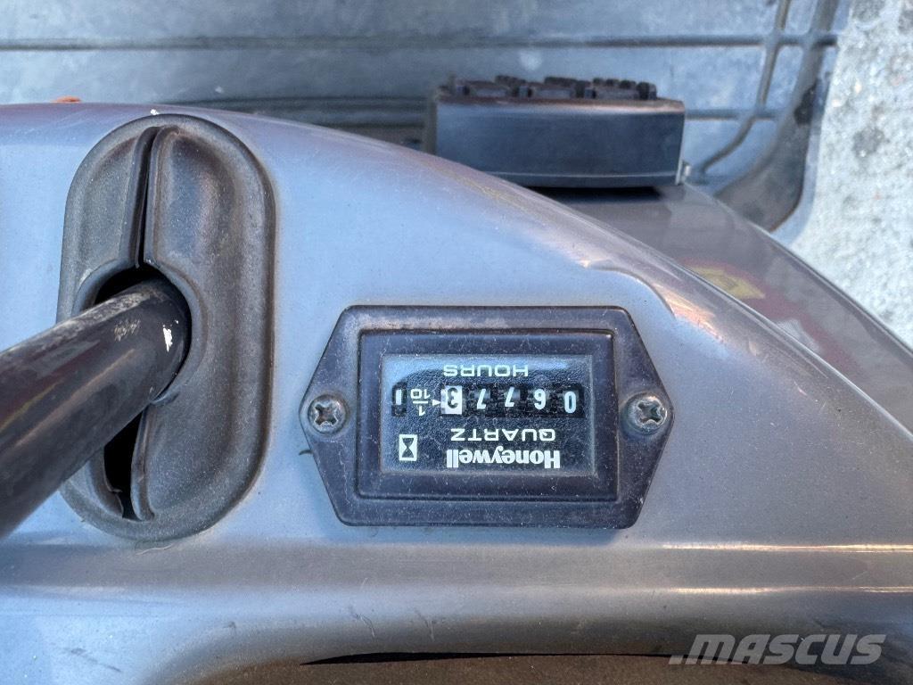 Yanmar SV08 (1D776) Мини-экскаваторы
