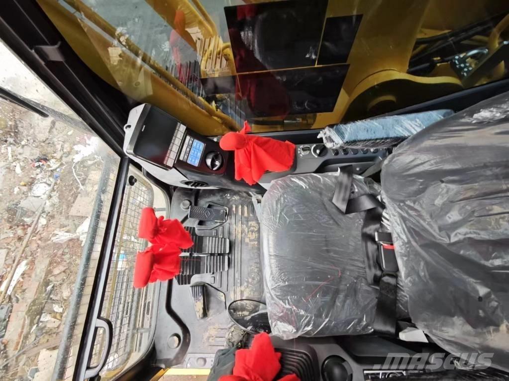 Komatsu PC 220-8 Гусеничные экскаваторы