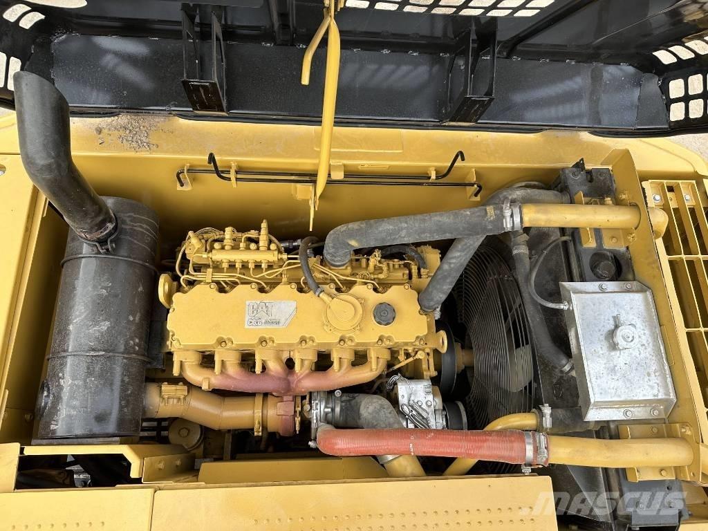 CAT 320 D Гусеничные экскаваторы