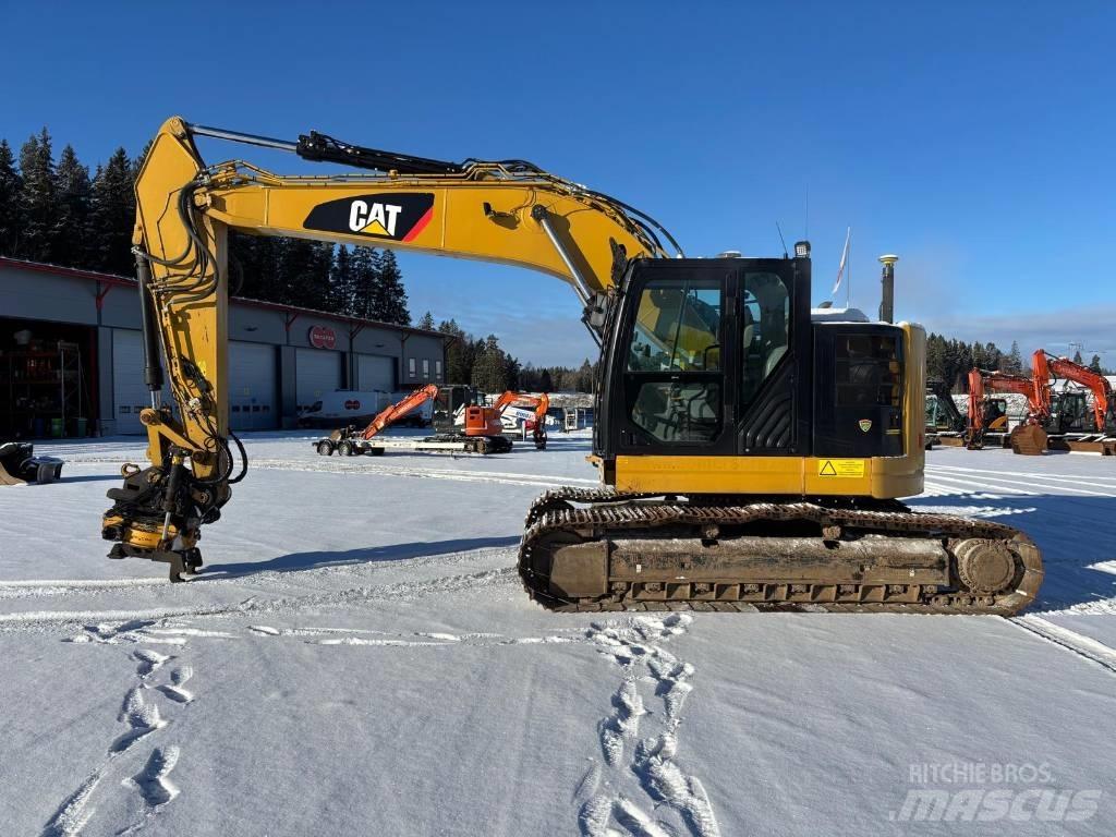 CAT 325 FL CR Гусеничные экскаваторы