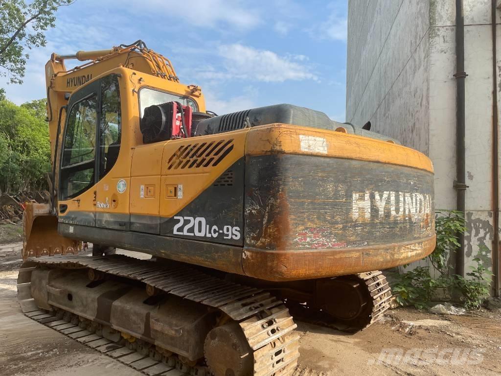 Hyundai 220LC-9S Гусеничные экскаваторы
