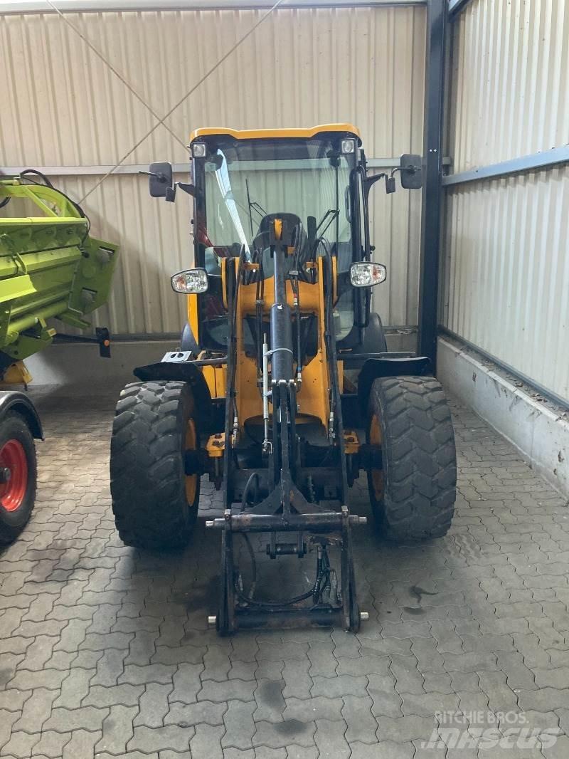 JCB 407 Фронтальные погрузчики