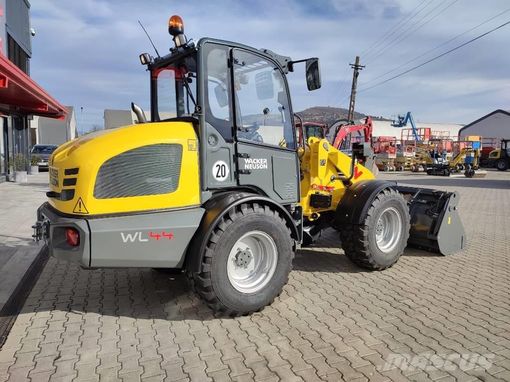 Wacker Neuson WL 44 Фронтальные погрузчики
