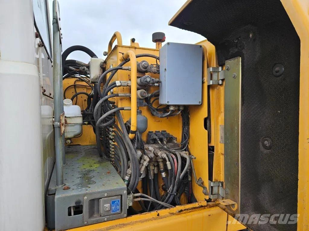 Liebherr A 314 Колёсные экскаваторы