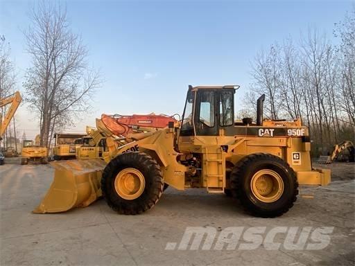 CAT 950F Фронтальные погрузчики