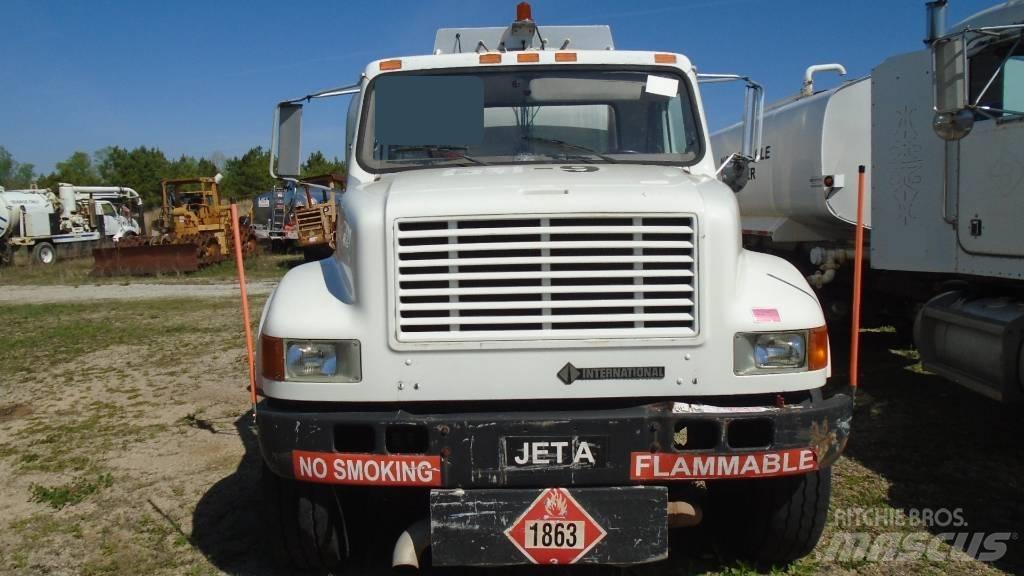 International 4900 Грузовики-цистерны