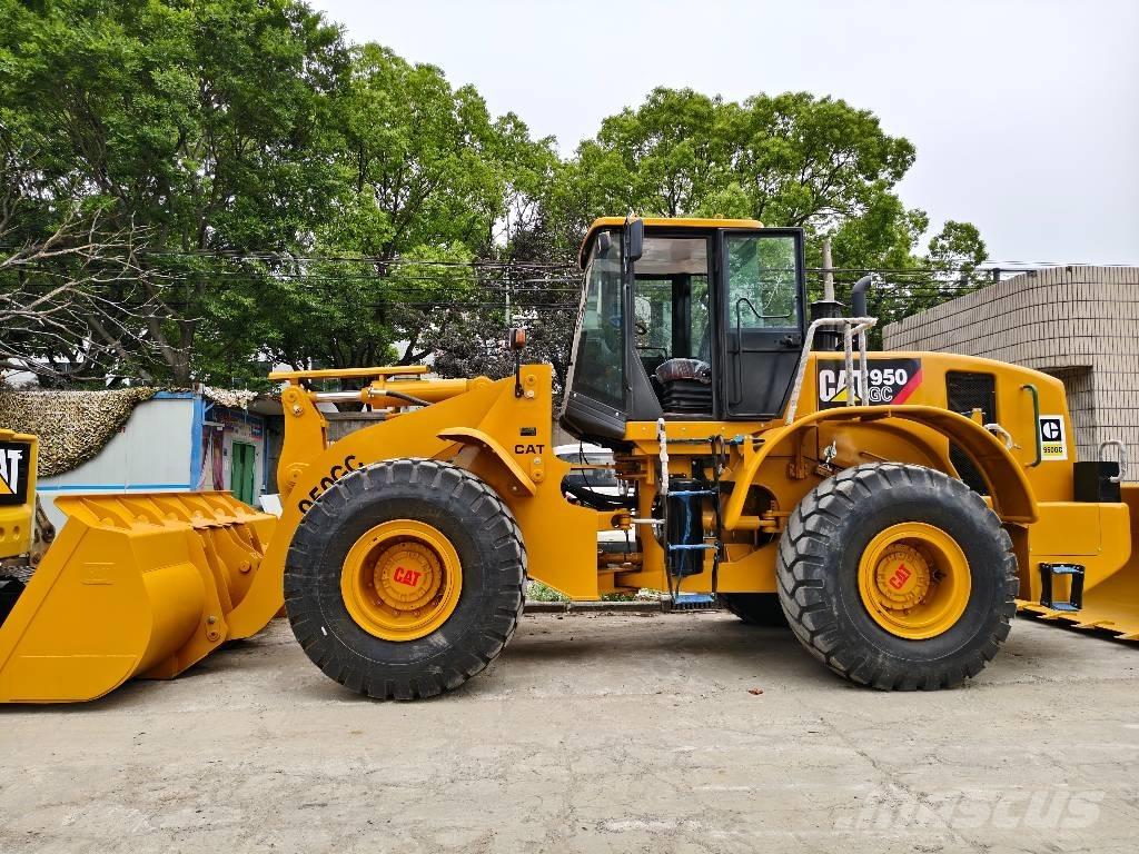 CAT 950 GC Фронтальные погрузчики