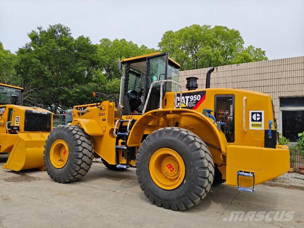 CAT 950 GC Фронтальные погрузчики