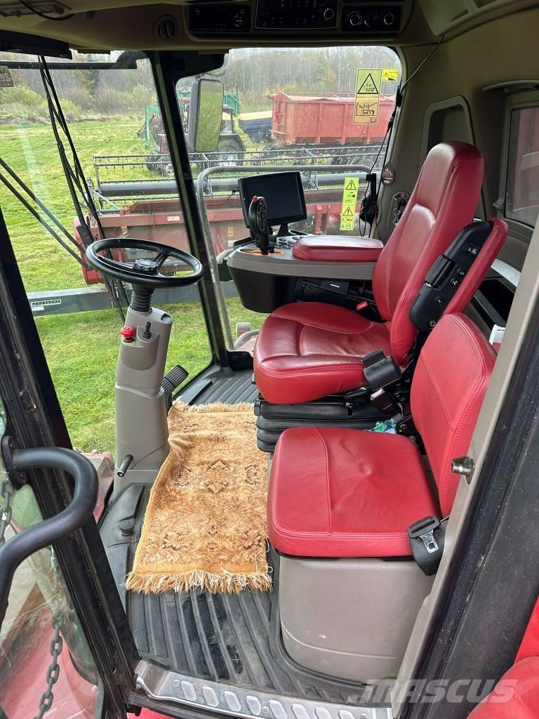 Case IH 8250 Зерноуборочные комбайны