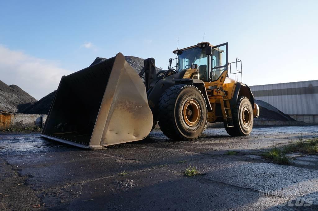 Volvo L180G Bj 2013' Фронтальные погрузчики