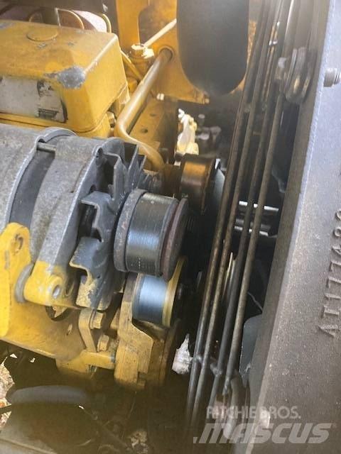 John Deere 200 LC Сучкорезы