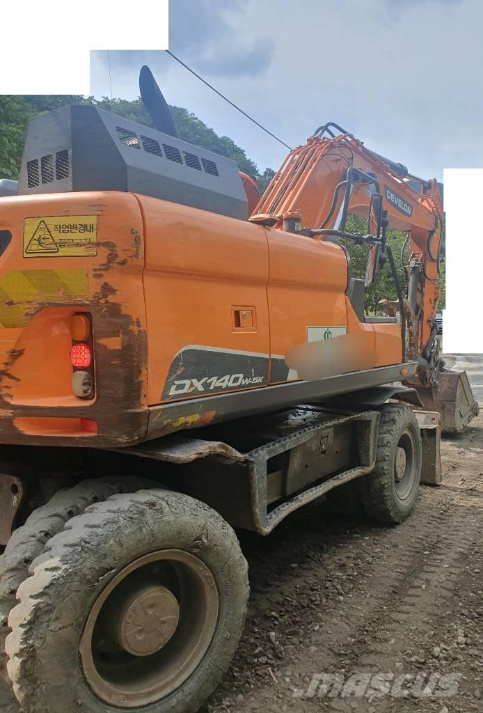 Doosan DX 140 W Колёсные экскаваторы