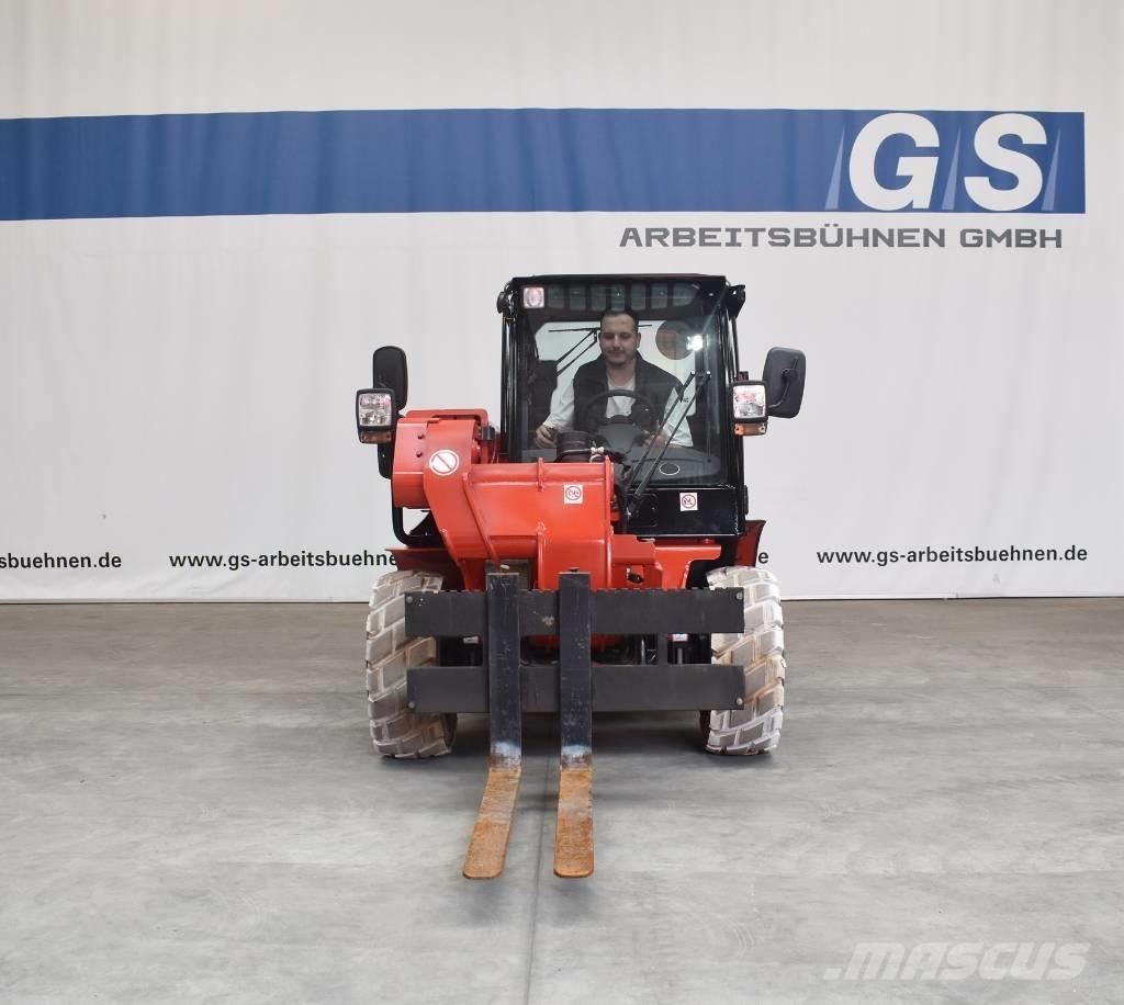 JCB 520-40 4WS Телескопические погрузчики