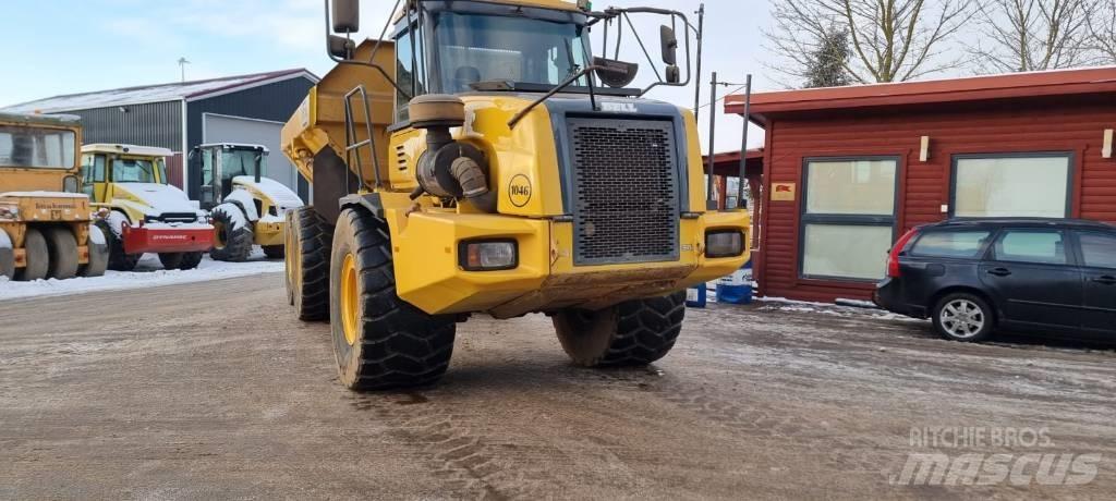 Bell B 30 D 6X6 Шарнирно-сочленённые самосвалы