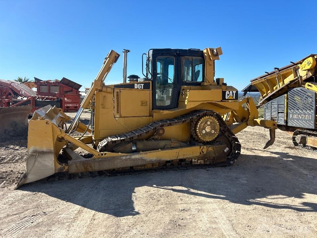 CAT D 6 T XL Гусеничные бульдозеры