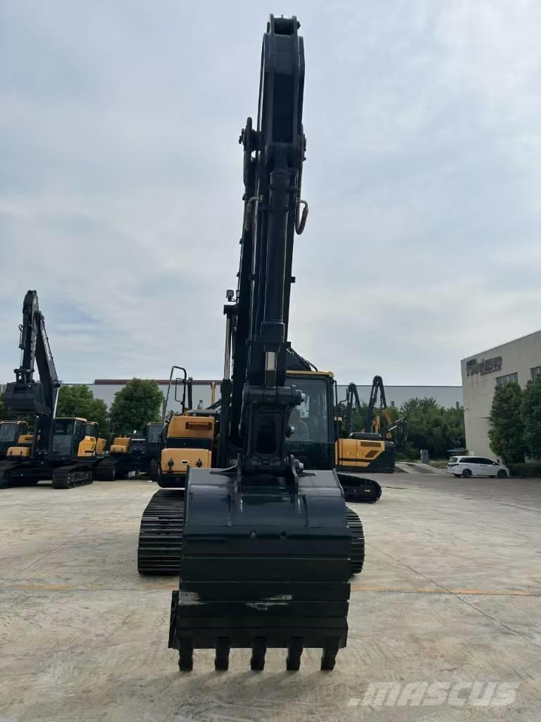 Hyundai HX 220 L Гусеничные экскаваторы
