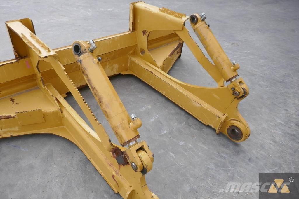 CAT Skidder blade Бульдозерные отвалы