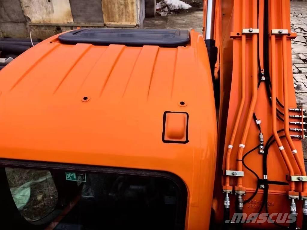 Doosan DX215 Гусеничные экскаваторы