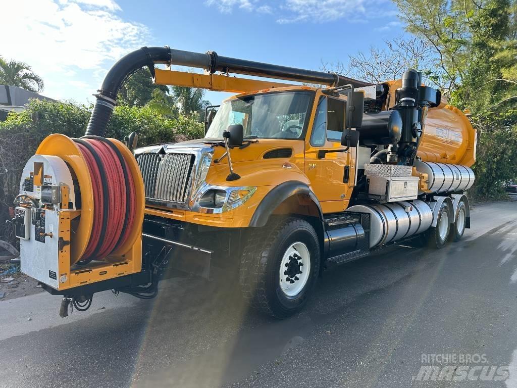 International 7600 Ассенизаторские машины