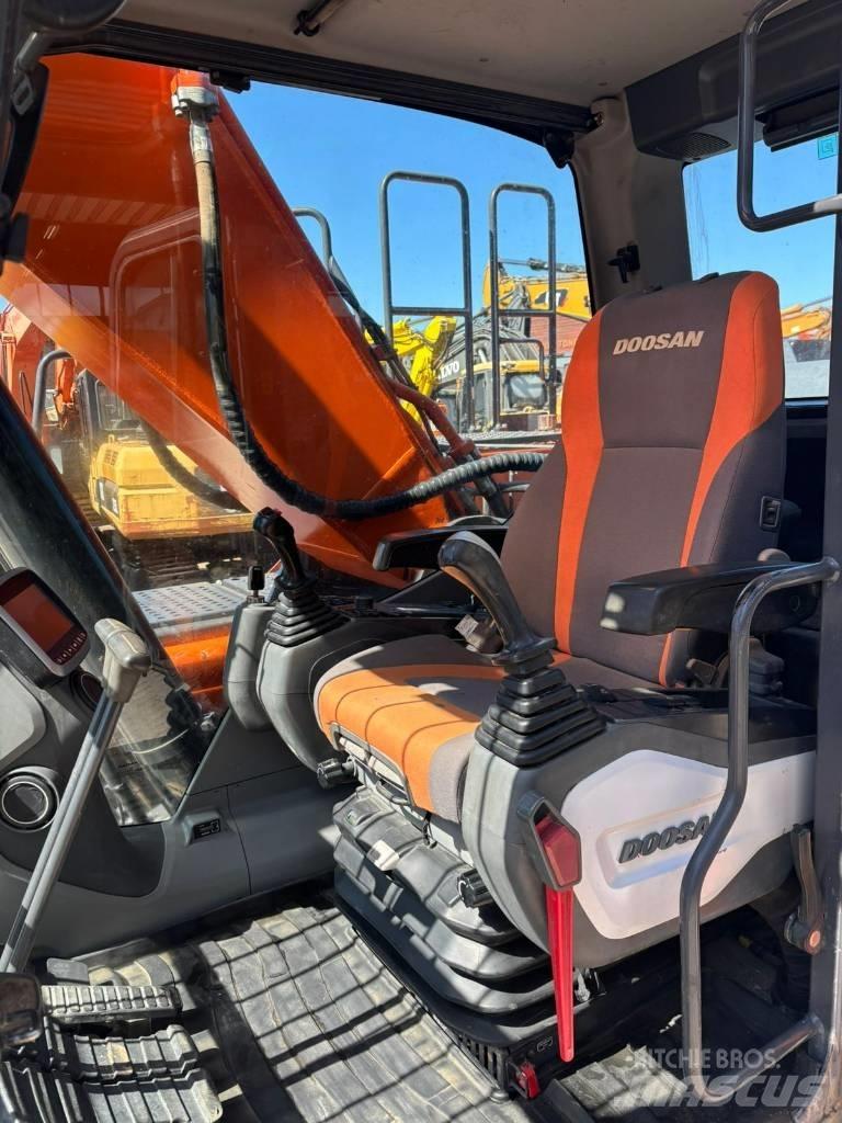 Doosan DX 255 NLC-5 Гусеничные экскаваторы