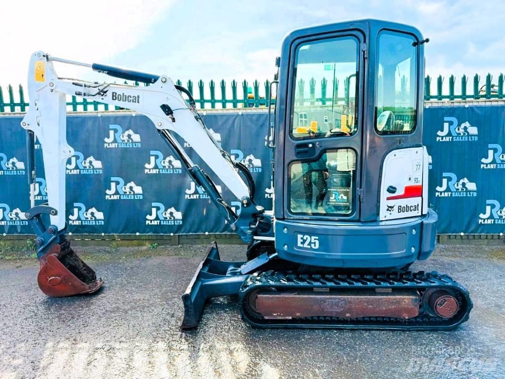 Bobcat E 25 Мини-экскаваторы