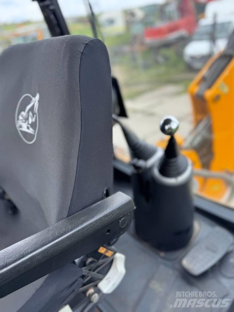 JCB 3CX Экскаваторы-погрузчики