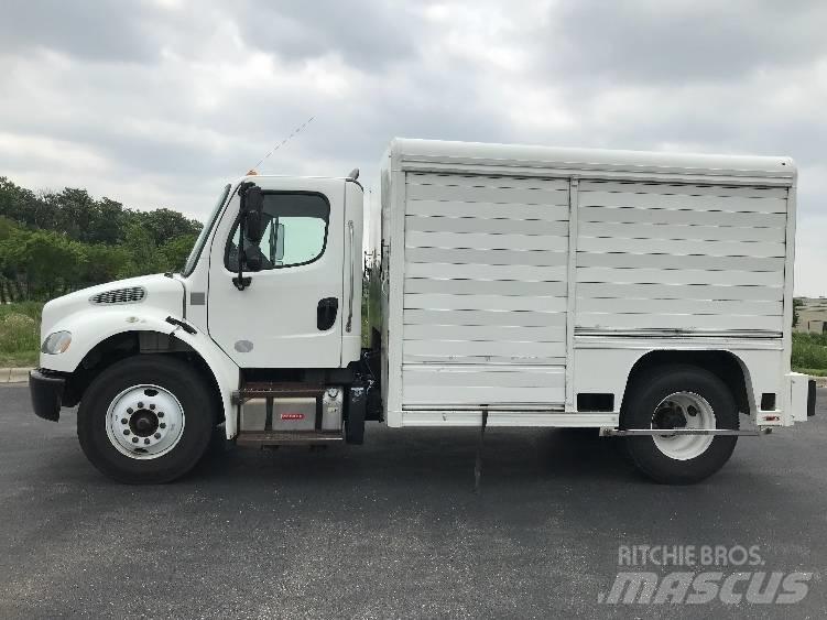 Freightliner M2 Грузовики для доставки напитков