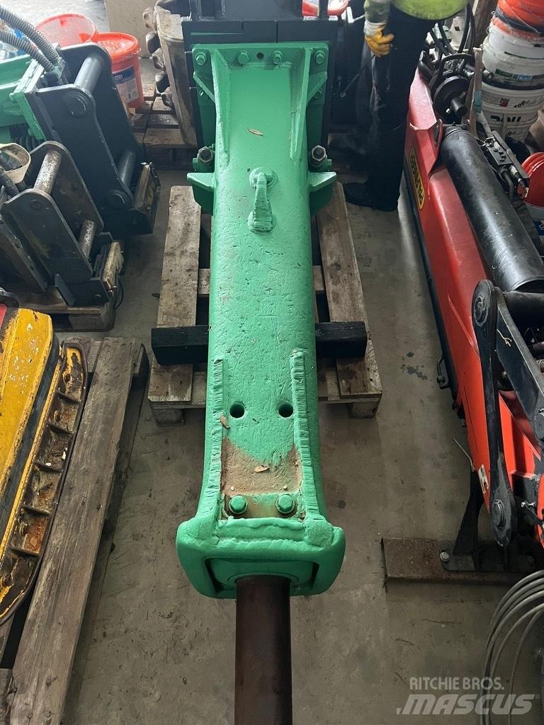 Montabert BRV 32 Гидромолоты