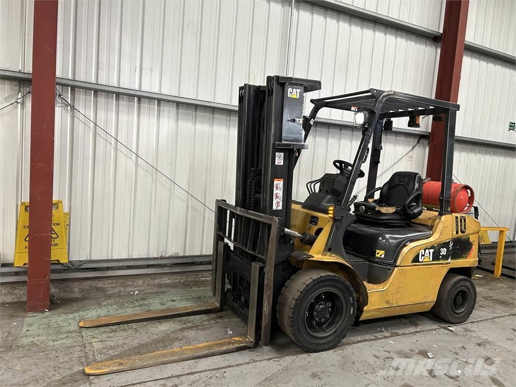 CAT GP30NT Газовые погрузчики