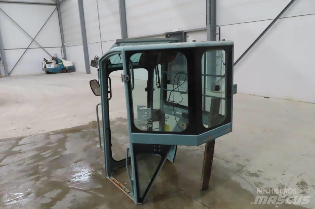 Yanmar Vio 75 Кабины и интерьер