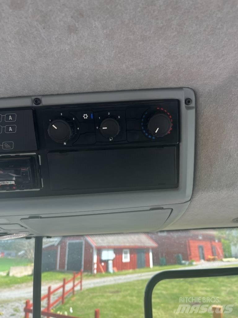 Valtra N 124 H5 Трактора