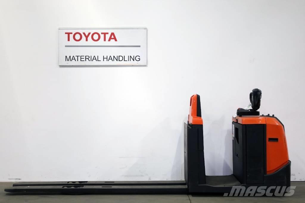 Toyota OSE 250 Горизонтальные комплектовщики