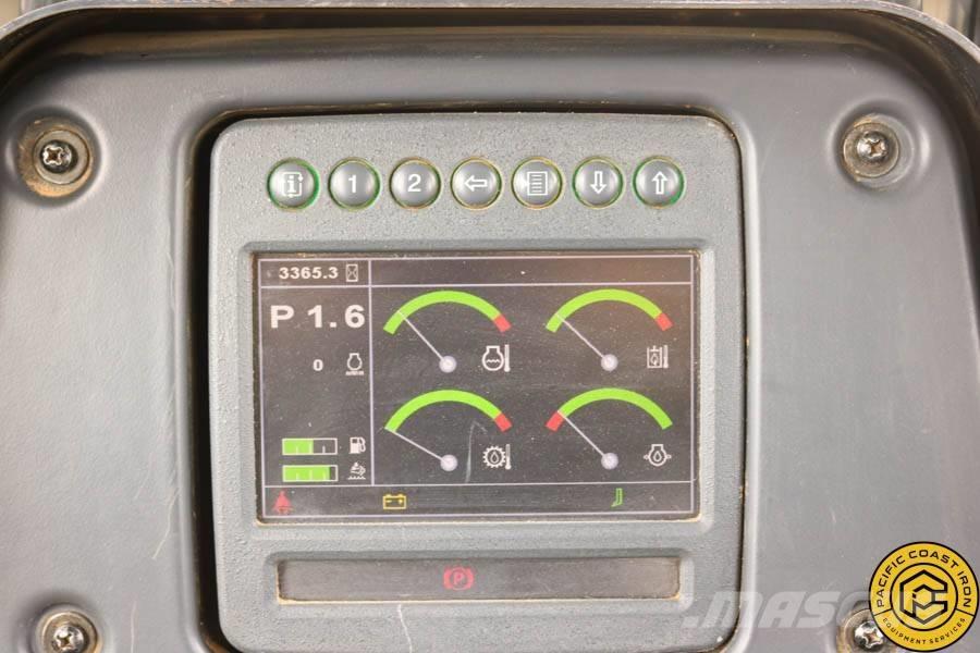 DEERE 750K XLT Гусеничные бульдозеры