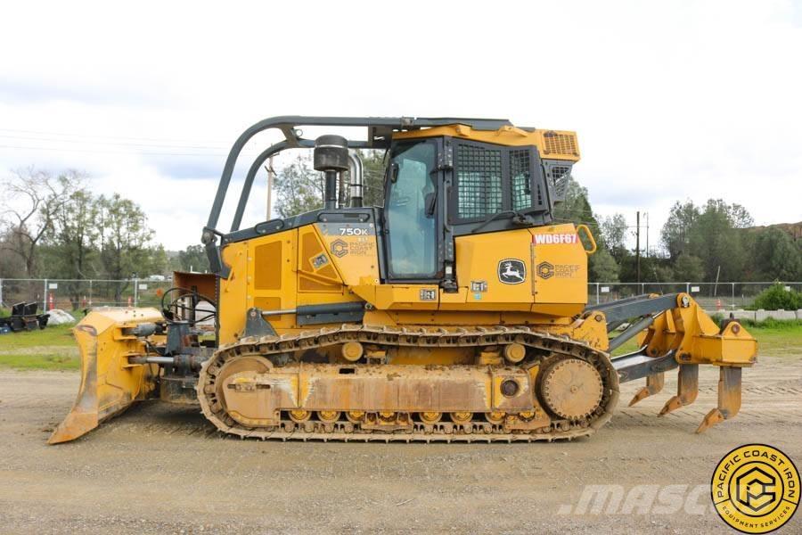 DEERE 750K XLT Гусеничные бульдозеры