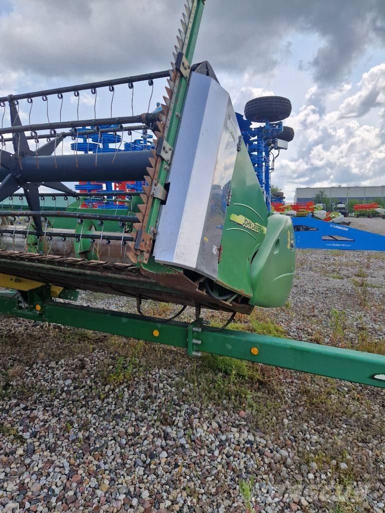 John Deere T670 Зерноуборочные комбайны