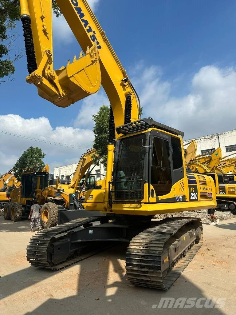 Komatsu PC220-8 Малые экскаваторы 7т-12т