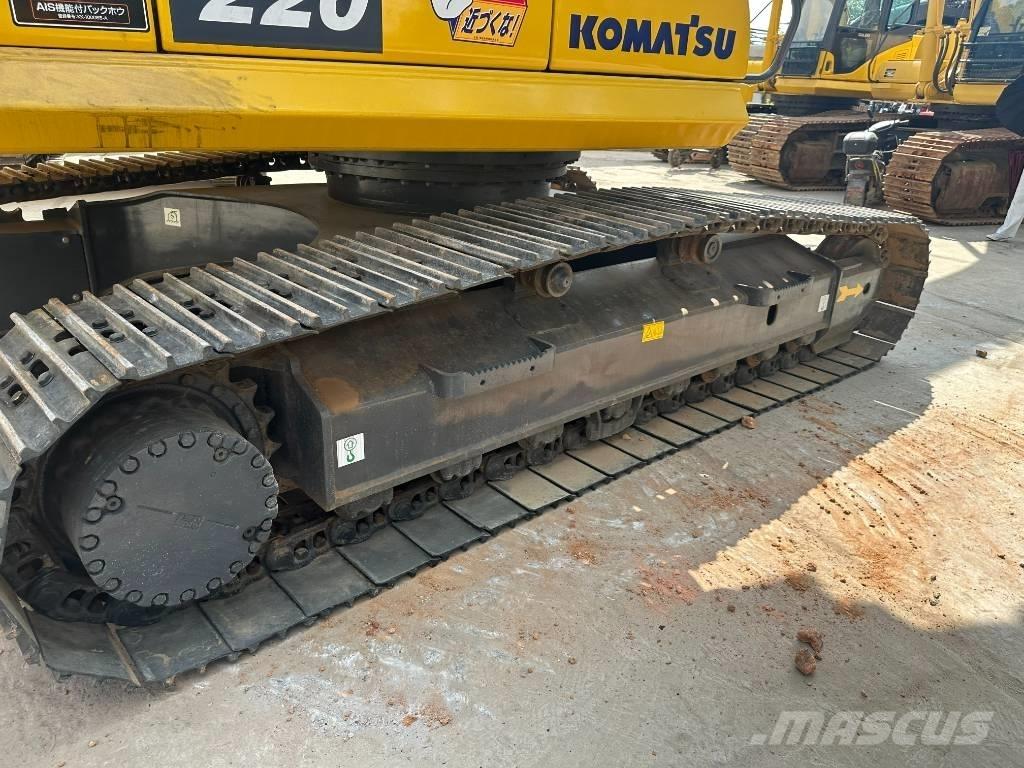 Komatsu PC220-8 Малые экскаваторы 7т-12т