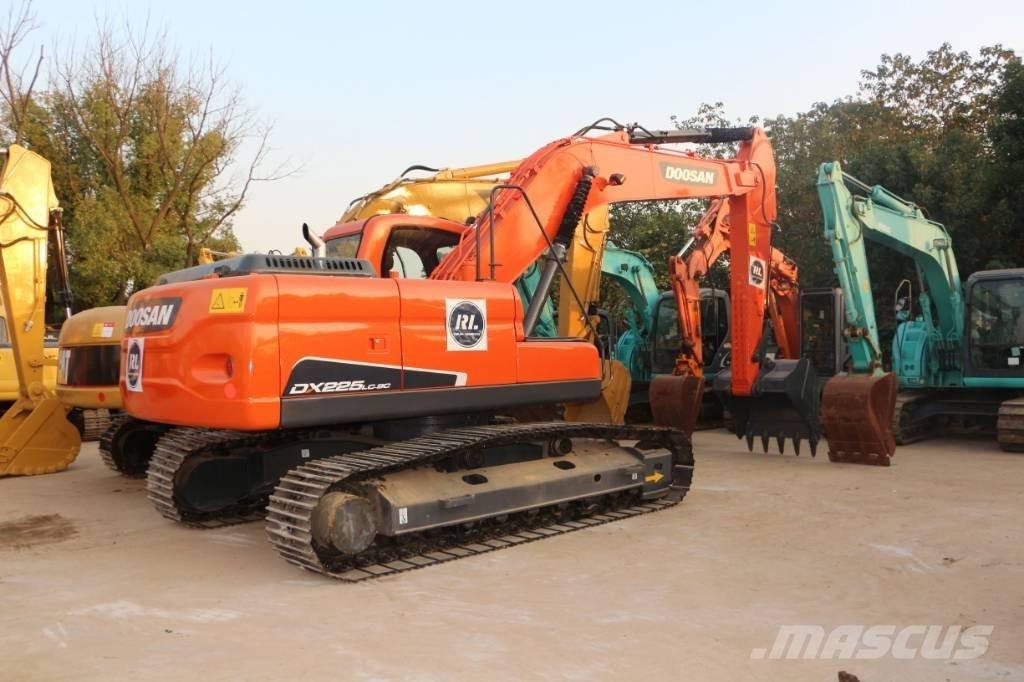 Doosan dx225 Гусеничные экскаваторы