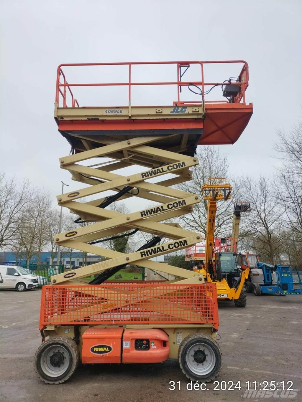 JLG 4069LE Ножничные подъемники