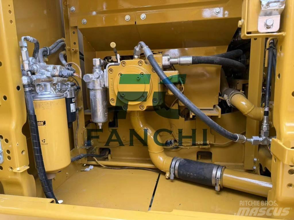 CAT CAT320 Малые экскаваторы 7т-12т