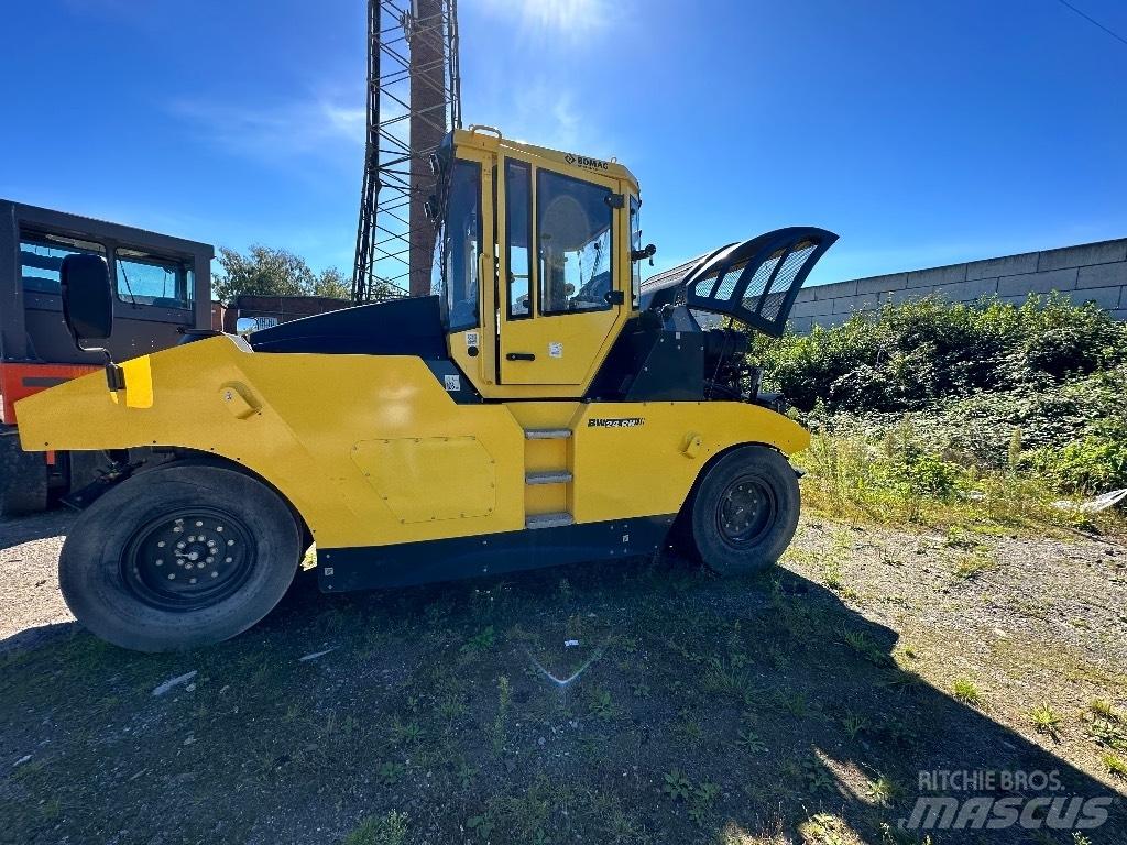 Bomag BW24RH Пневматические катки