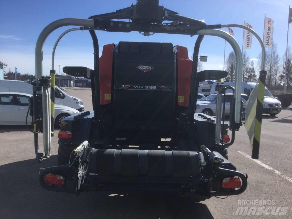Kuhn 3165 Рулонные пресс-подборщики