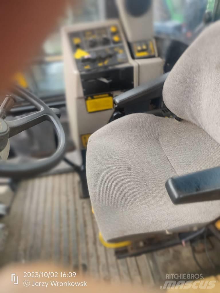 JCB 1135 4WS Трактора