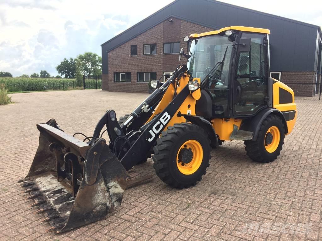 JCB 406 Фронтальные погрузчики