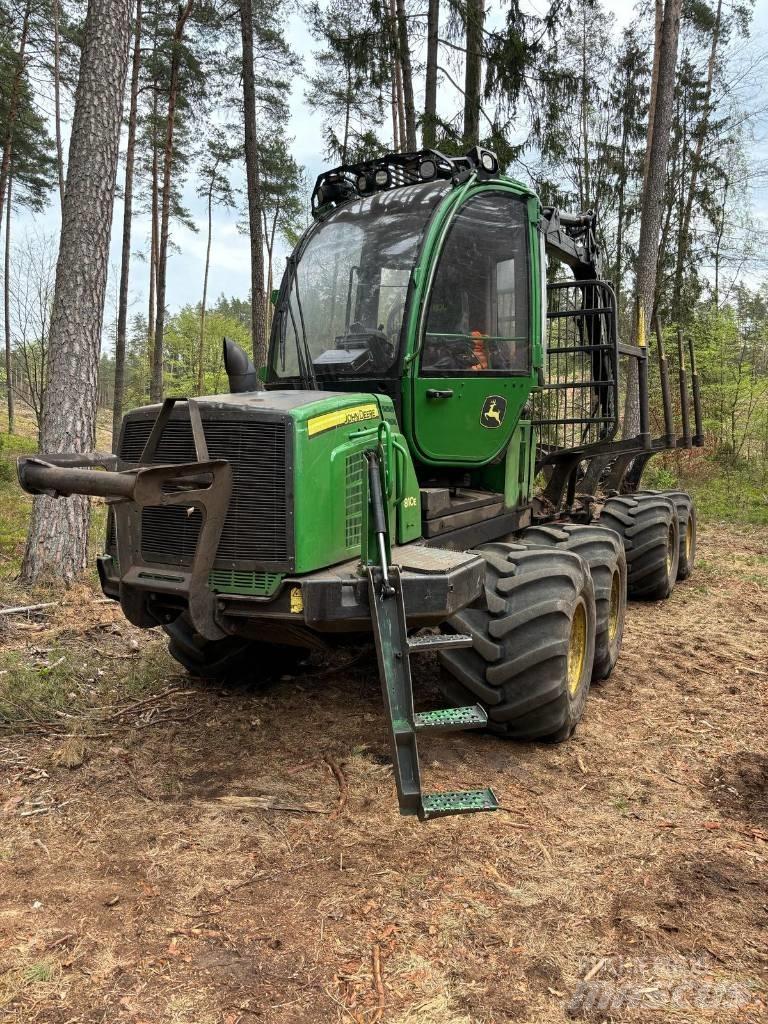 John Deere 810 E Форвардеры