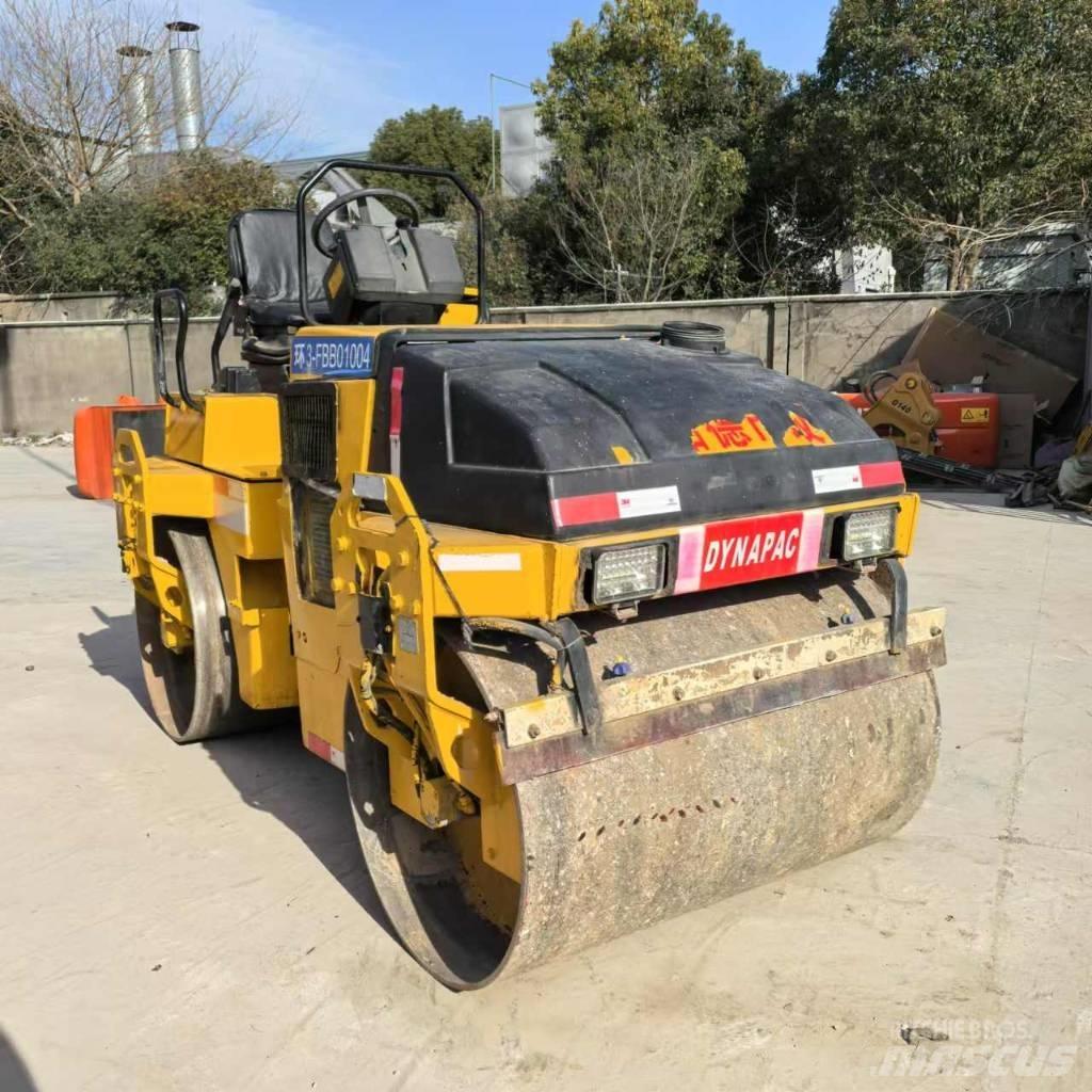 Dynapac CC 142 Катки тротуарные