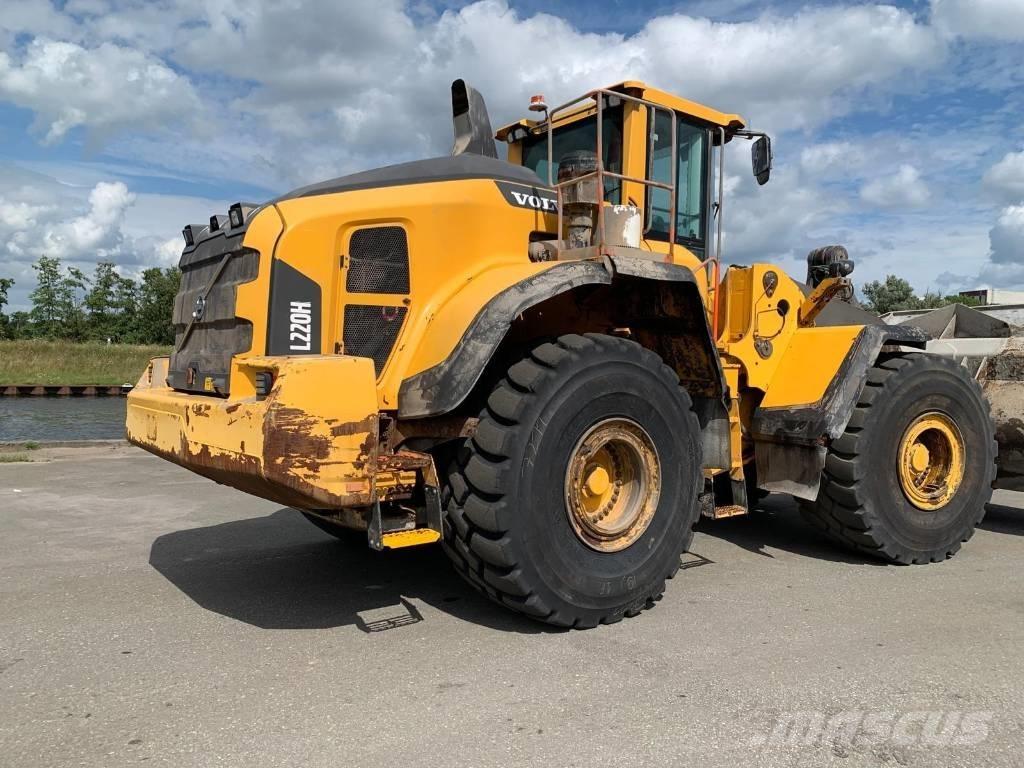 Volvo L 220 H Фронтальные погрузчики