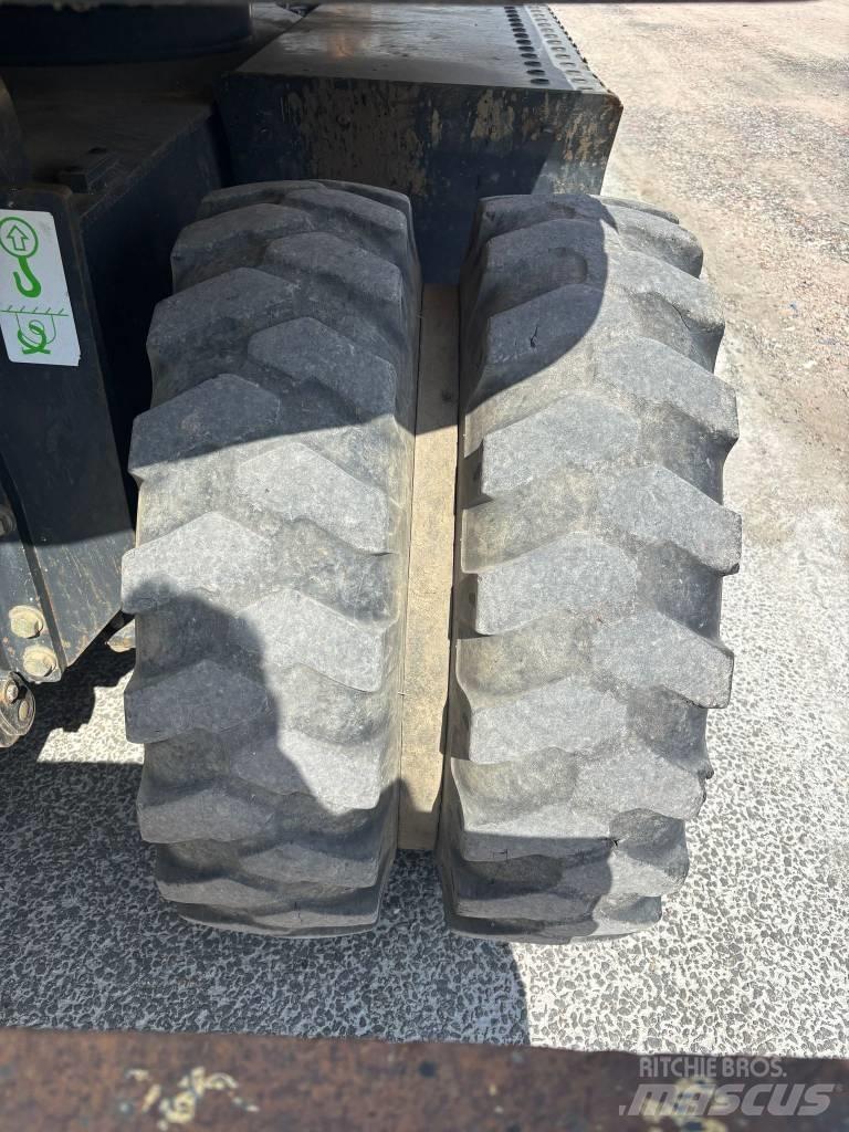 Komatsu PW 160 Колёсные экскаваторы