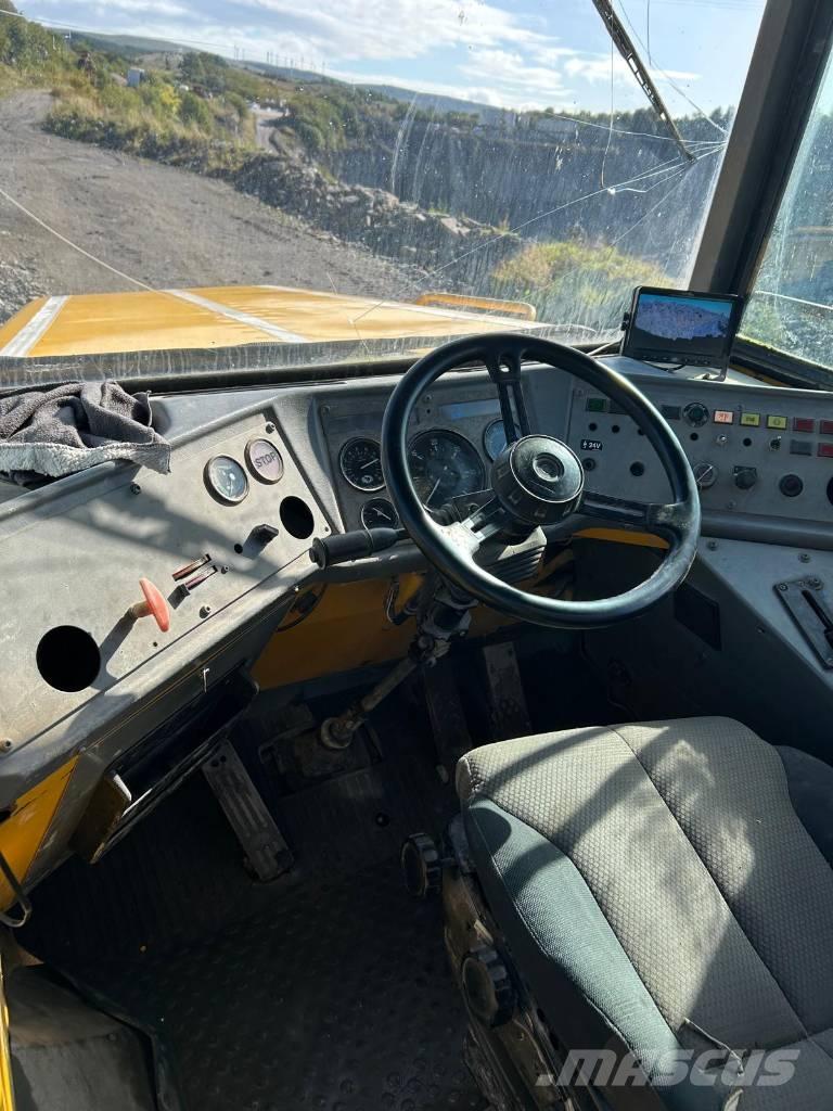 Volvo A 25 C Шарнирно-сочленённые самосвалы
