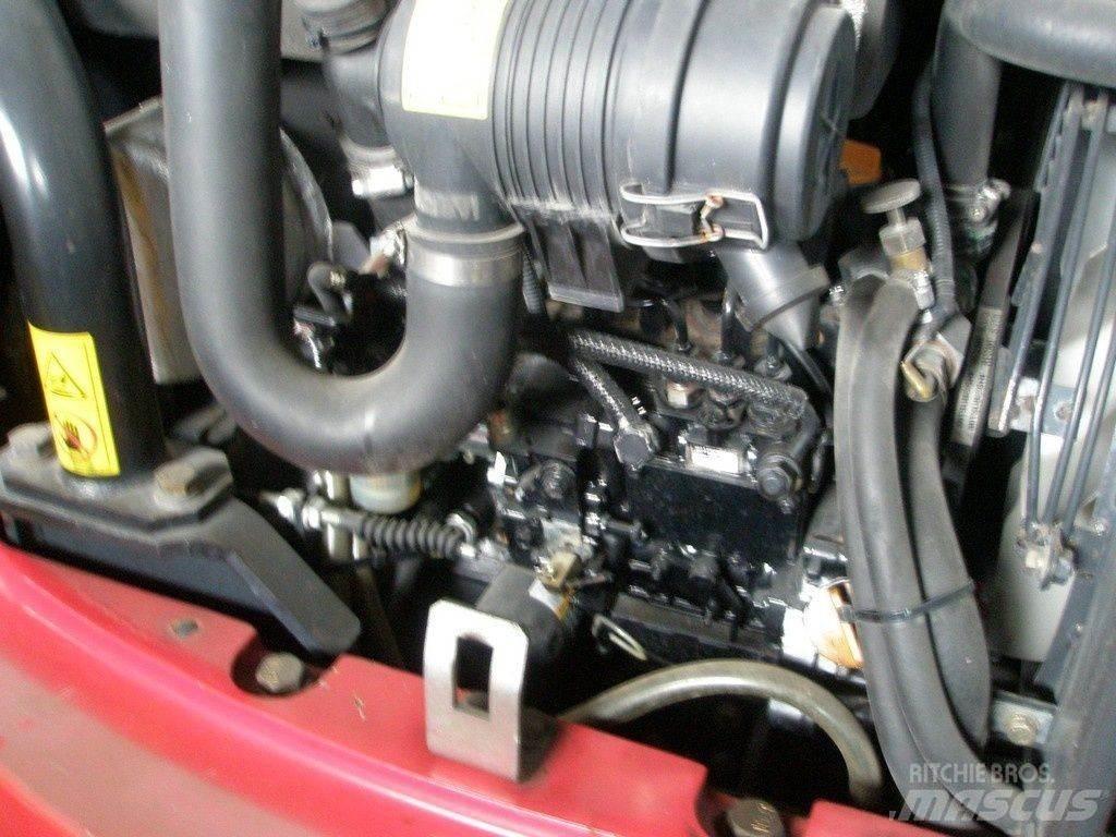 Takeuchi TB23R Мини-экскаваторы
